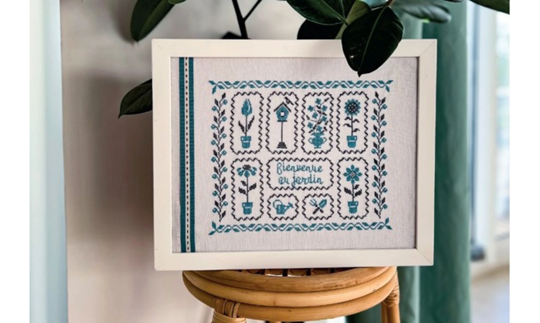 Welcome in the garden-Cross stitch