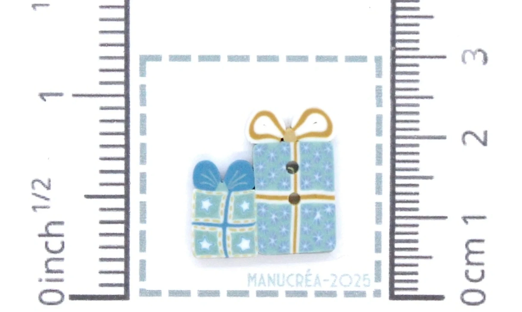 Handmade polymer clay button-Gift N.31