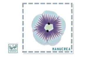 Fleur N.8-Bouton artisanal en polymère