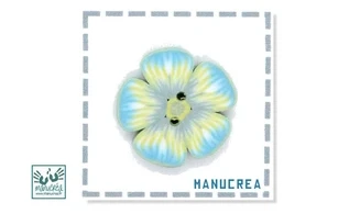 Fleur N.12-Bouton artisanal en polymère
